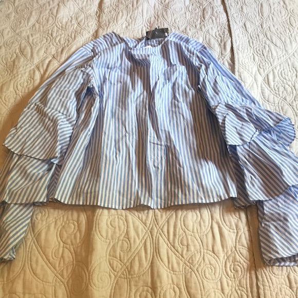 Anthropologie Tops - Anthropologie ruffled sleeve blouse